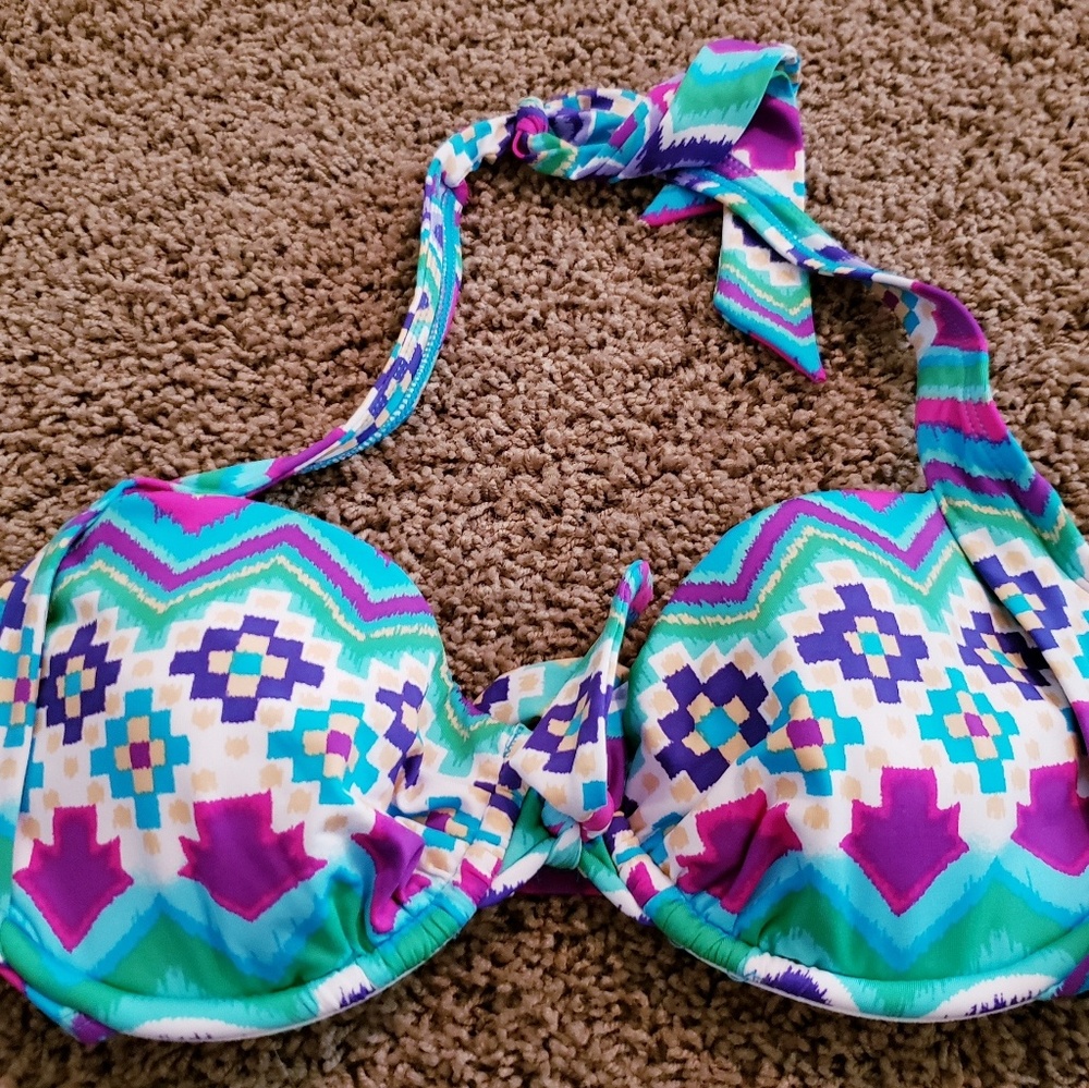 Apt 9 Bikini top. Only worn once!!